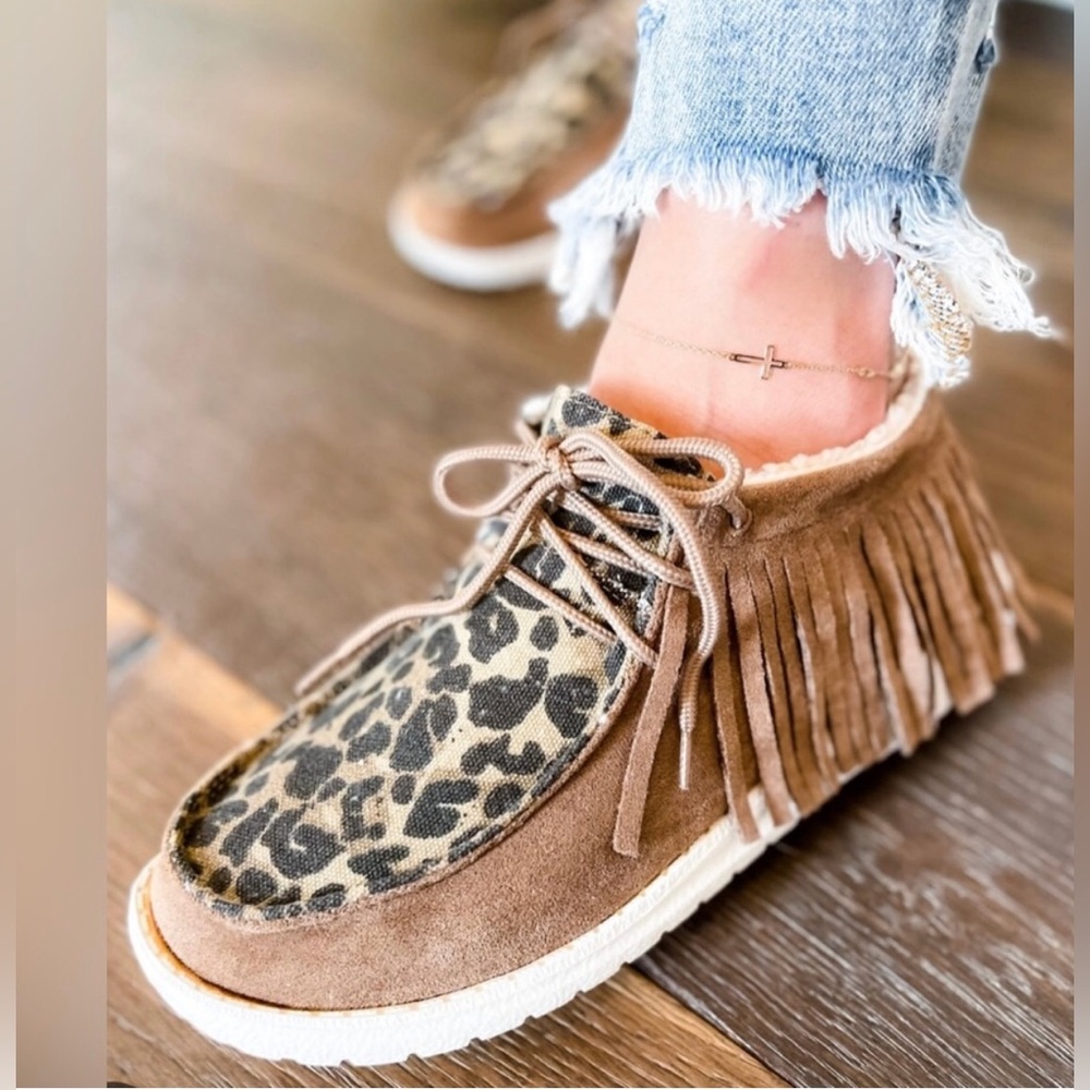 NEW !  Very G Leopard print fringe shoes
